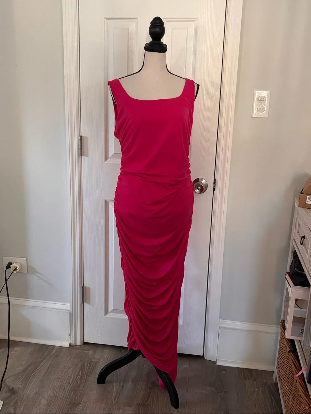 🩷Minuet Petite Hot Pink Ruched One-Shoulder Midi Dress - Picture 2 of 8